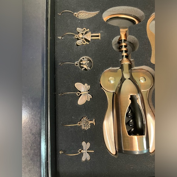 LA Z BOY Wine Essentials - Picture 5 of 10